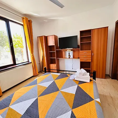 Casa Irina Costinesti Апартаменты Schitu