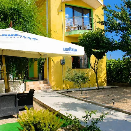 Casa Irina Costinesti * Schitu